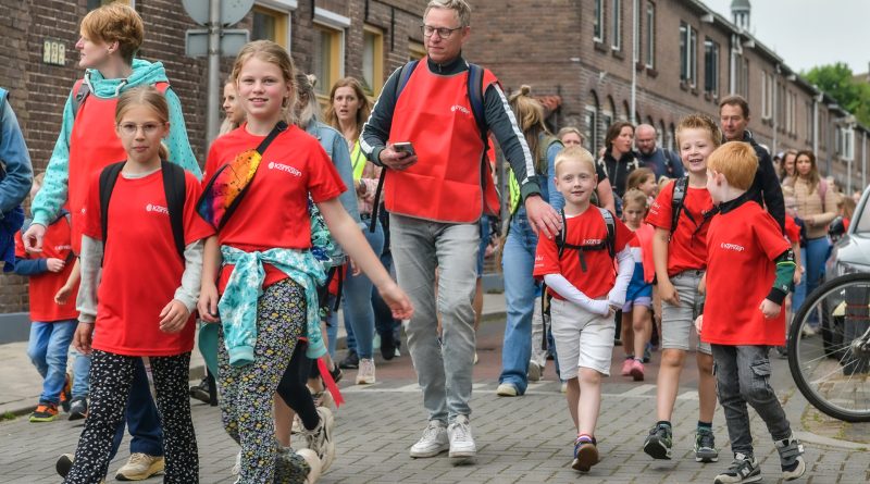 Avond4Daagse dag 1, foto Leo de Harder