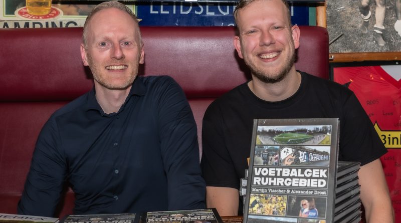 Presentatie boek Voetbalgek Ruhrgebied, foto Leo de Harder