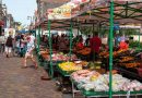 Donderdagmarkt 2022 in de Kruisstraat, foto Hans Wolff