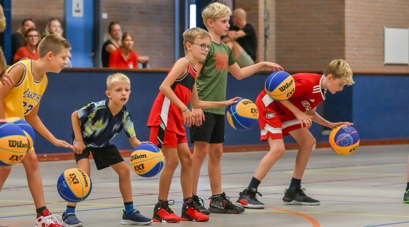 Basketbal clinic Red Giants, foto Leo de Harder